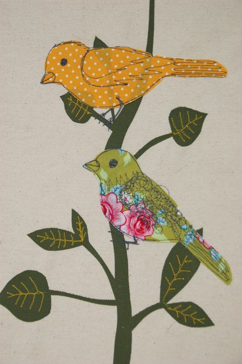 Bird Quilt Blocks, Freehand Machine Embroidery, Bird Applique, Fabric Postcards, Applique Quilt Patterns, Fabric Cards, Bird Quilt, Free Motion Embroidery, Applique Quilting