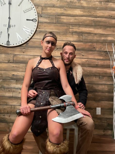 Warrior Couple Costume, Viking Costume Couple, Viking Couple Costume, Viking Couple, Viking Costumes, Prehistoric Party, Costume Couple, Couple Costume, Viking Costume