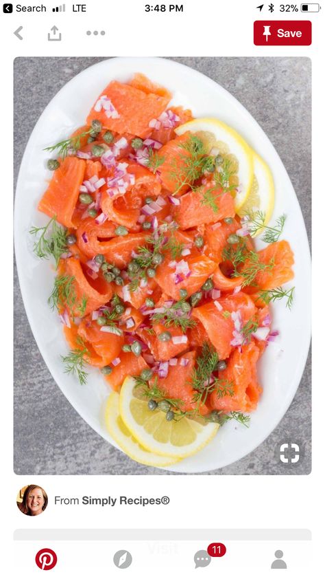 Gravlax Recipe, Fancy Brunch, Cured Salmon, Smoked Food Recipes, Brunch Party, Slow Cooking, Smoked Salmon, Salmon Recipes, Fish And Seafood