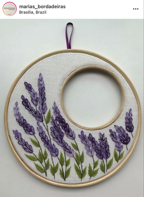 Large Embroidery Hoop Art, Embroidery Circle Wall Decor, Quilt Hoop Wall Decor, Oval Embroidery Hoop Ideas, Large Embroidery Hoop Ideas, Embroidery Frame Ideas, Double Hoop Embroidery, Embroidery Hoop Designs, Life In Mexico