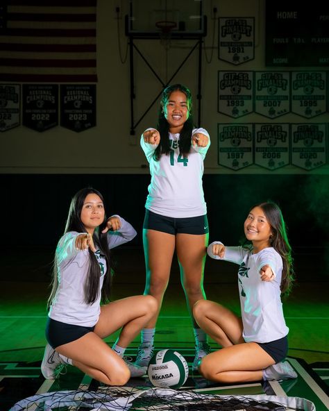 Photos are delivered! 🙌🎉📸🏐 @costamesavolleyball check your emails! Thank you for trusting me for your photo day 🫶📸✨ . . . #HighschoolVolleyball #SportsPhotographer #KGStudiosPhotography #VarsityVolleyball #OCPhotographer #Sports Photography #westcottlighting Duo Sports Poses, Volleyball Team Photoshoot Ideas, Trio Media Day Poses, Trio Basketball Poses, Buddy Pictures Poses Sports, Media Day Photos, Track Pics, Basketball Poses, Volleyball Pics