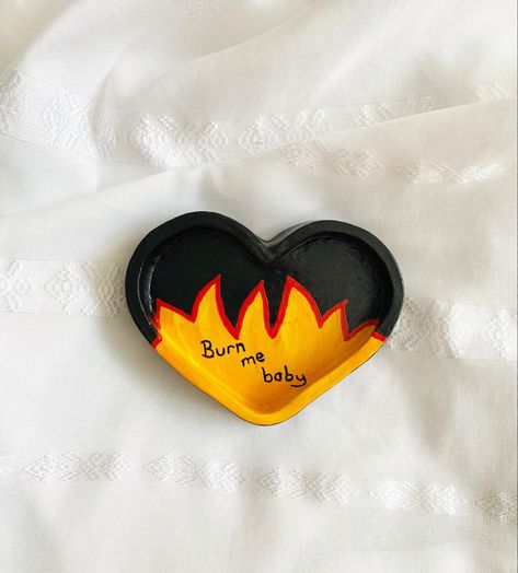 Diy Ton, Fire Drawing, Pottery Patterns, Fire Painting, Clay Diy Projects, Painted Plates, Ceramics Projects, Paint And Sip, Cute Room Decor