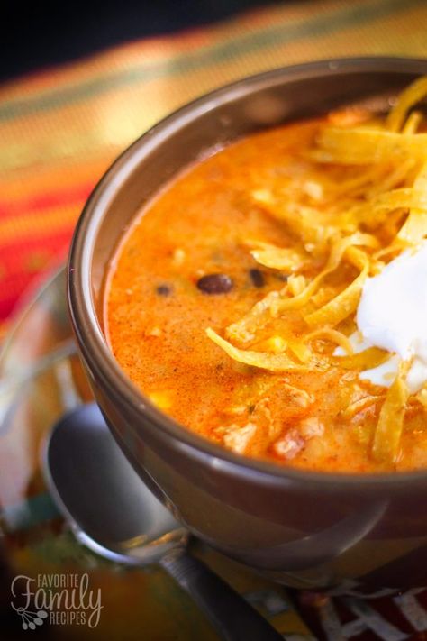 Cafe Zupas Chicken Enchilada Chili Copycat Recipe Zupas Chicken Enchilada Chili, Cafe Meals, Chicken Enchilada Chili, Enchilada Chili, Chili Soup Recipe, Chicken Enchilada Soup Recipes, Enchilada Soup Recipe, Chicken Mexican, Fiesta Salad