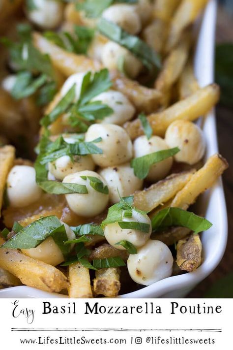 Easy Basil Mozzarella Poutine has Grown In Idaho Super Crispy Shoestring Fries, pearl size Mozzarella balls, hot, beef gravy and topped with chopped fresh basil and Italian parsley with a sprinkling of fresh ground pepper. @growninidaho #ad #SuperCrispyMealHero #CollectiveBias #beefgravy #parsley #basil #poutine #Mozzarella #gravy Cheese Gravy, Homemade Beef Gravy, Shoestring Fries, Poutine Fries, Fries Cheese, Poutine Recipe, Basil Mozzarella, Mozzarella Balls, Italian Parsley