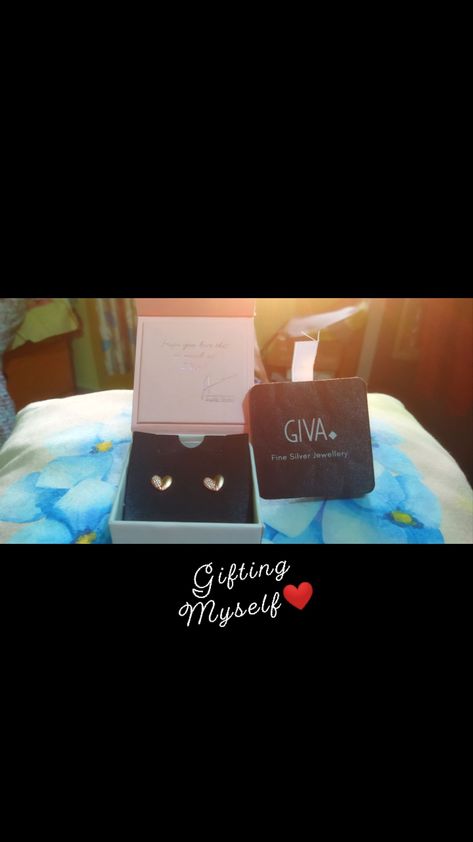 Gifting myself.. Giva Giva Jewellery, Pretty Jewelry Necklaces, Amazing Places On Earth, Fine Silver Jewelry, Pretty Jewelry, Jewellery Gift, Dream Jewelry, Amazing Places, Pretty Jewellery