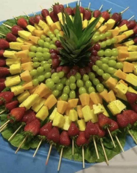 Kabob Buffet, Fruits Table, Fruit Tray Designs, Catering Food Displays, Fruit Platter Designs, Decorações Com Comidas, Amazing Food Decoration, Party Food Buffet, Catering Ideas Food