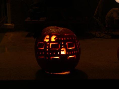 Pacman Pumpkin Pacman Pumpkin, Emoji Pumpkin Carving, Pacman Game, Watermelon Flower, Spooky Pumpkins, Trending Images, The Hallow, Easy Pumpkin Carving, Pumpkin Contest