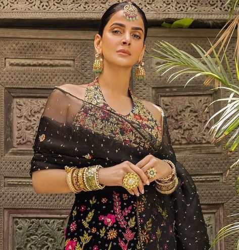 Ansab Jahangir, Saba Qamar, Black Halter, Fashion World, Get Over It, Muslim Fashion, Statement Necklace, Saree, Velvet