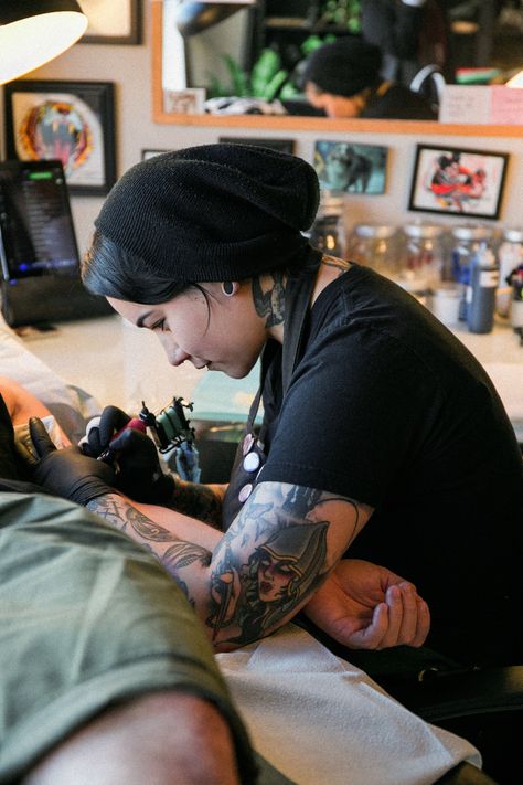 How To Do Tattoos, Simpson Tattoo, Simpsons Tattoo, Sturgill Simpson, Tattoo Salon, M Tattoos, Girls Tattoo, Full Back Tattoos, Female Tattoo Artists