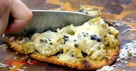 Chicken Pesto Flatbread, Pesto Flatbread, Vegan Vegetable Recipes, Tropical Smoothie Recipes, Bread Bowl Recipe, Sheet Pan Meals Chicken, Dressing Recipes Cornbread, Chicken Pesto, Tropical Smoothie