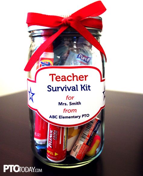 Great way to celebrate teachers! Give them a fun survival kit with a collection of cute items! Schul Survival Kits, Teacher Survival Kit, School Survival Kits, Survival Kit For Teachers, Teacher Survival, Appreciation Ideas, New Teacher Gifts, Teachers Diy, Presents For Teachers