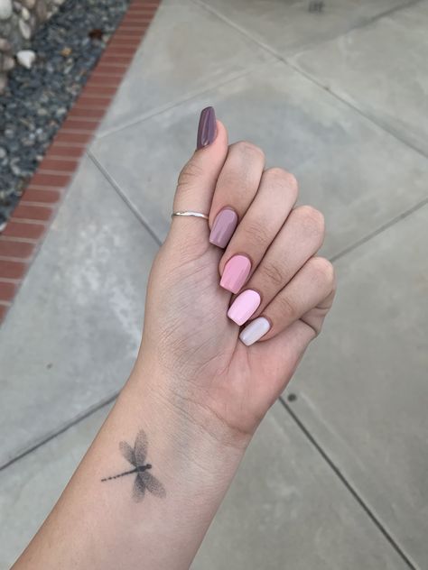 Multi Colored Nails, Different Color Nails, Plain Nails, Solid Color Nails, Make Up Inspiration, Simple Acrylic Nails, Cute Gel Nails, Gradient Nails, Dream Nails