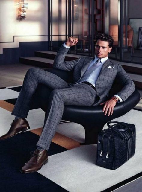 Windowpane Suit, Checkered Suit, Street Style Bags, Unique Models, Luxury Lifestyle Fashion, Classy Men, Fashion Suits For Men, Modern Gentleman, Men’s Suits