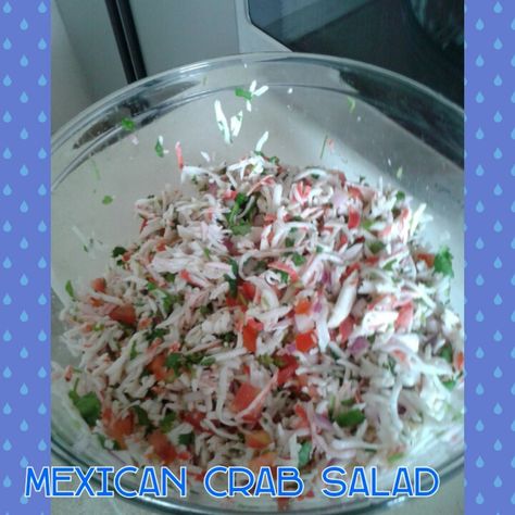 Mexican crab salad or imitation crab salad is a healthy seafood salad that can be enjoyed by everyone so come and explore how to create this exquisite dish. Mexican Crab Salad, Mexican Seafood Salad, Mexican Crab Salad Recipe, Crab Salad Sandwich, Crab Meat Salad, Deli Salads, Seafood Salads, Veggie Pasta Recipes, Crab Pasta Salad