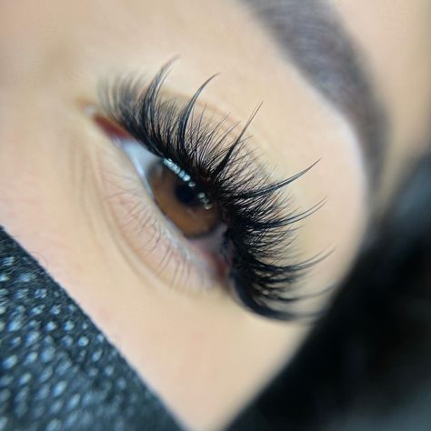 White Tip Acrylic Nails, Natural Fake Eyelashes, Lashes Fake Eyelashes, Wispy Eyelashes, Lash Designer, Eyelash Extensions Styles, Perfect Eyelashes, Pretty Lashes, Gothic Nails