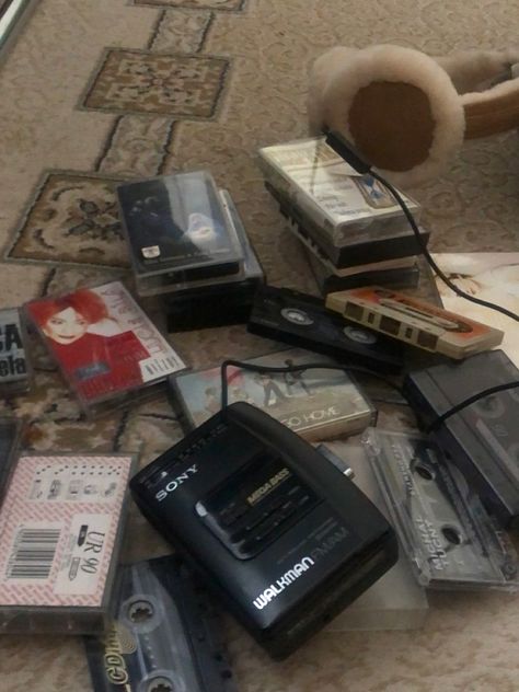 #cassettes #aesthetic #music #walkman #indieaesthetic #oldschool #grunge #melancholy #grungeaesthetic #vintage #vintagestyle #90saesthetic #80s #90sgrunge #90s Kat Stratford, Album Aesthetic, 10 Things I Hate About You, Phoebe Bridgers, Perks Of Being A Wallflower, 80s Aesthetic, I'm With The Band, Images Esthétiques, Mötley Crüe