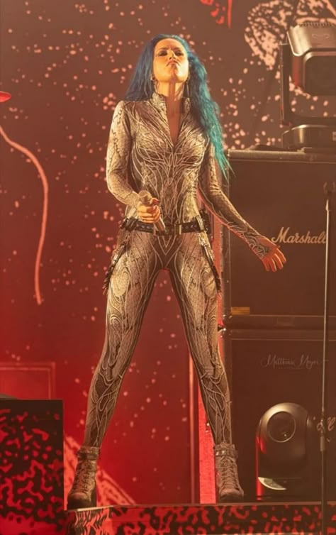 Alissa White Gluz, Rock Women, Alissa White, Arch Enemy, Goth Women, Metal Girl, Women's Wardrobe, Arch, Wardrobe