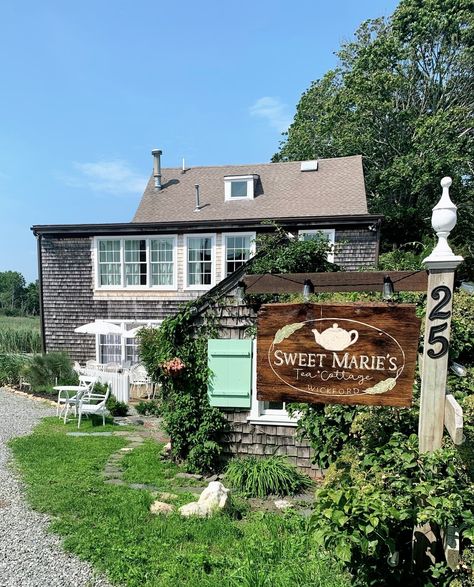 There's A New Tea Cottage In My Fave Rhode Island Village And It's Fantastic — PattyJ.com Wickford Village Rhode Island, Wickford Rhode Island, Tea Cottage, Block Island Rhode Island, Best Bed And Breakfast, Summer Traditions, Tea Houses, Providence Rhode Island, White Picket Fence