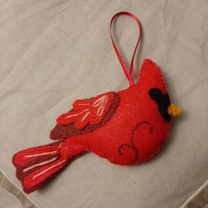 Felt Cardinal Ornament Pattern Free, Fabric Birds Pattern, Fabric Birds Pattern Free, Felt Cardinal Ornament, Dog Stuffed Animal Pattern, Cat Stuffed Animal Pattern, Felt Cardinal, Wedding Dress Upcycle, Dress Upcycle