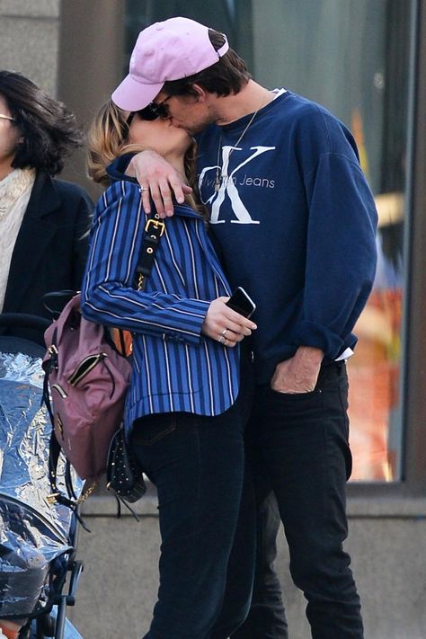 Matt Smith Hot Pics, Lily James Matt Smith, Lily James Paparazzi, Matt Smith Paparazzi, Matt Smith Kiss, Matt Smith Girlfriend, Matt Smith Lily James, After Engagement, Rhaenyra Daemon