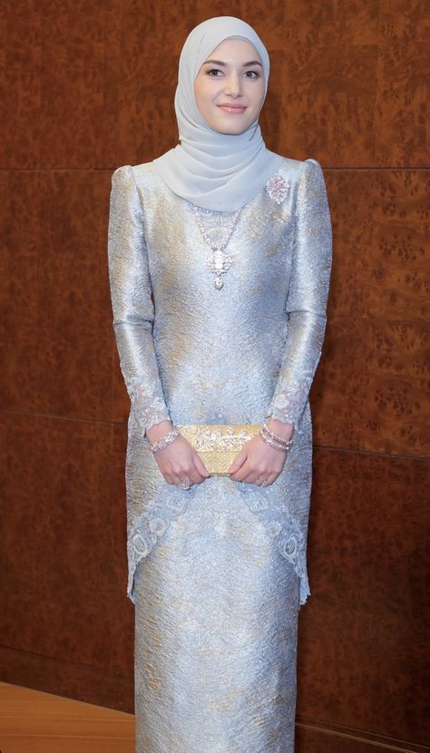 Baju Kurung Moden Style, Eid Fashion, Baju Kahwin, Nikah Outfit, Baju Kurung Moden, Wedding Dress Outfit, Muslim Outfits Casual, Hijabi Style, Muslim Fashion Dress