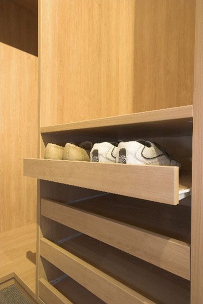 Drawer detail Shoe Drawer In Closet, Shoe Drawer In Wardrobe, Shoes In Wardrobe, Wardrobe Tray Drawers, Shoe Rack Built In, Entrance Wardrobe Inside, Walk In Wardrobe Shoe Storage, Built In Closet Shoe Storage, Shoe Drawer Storage