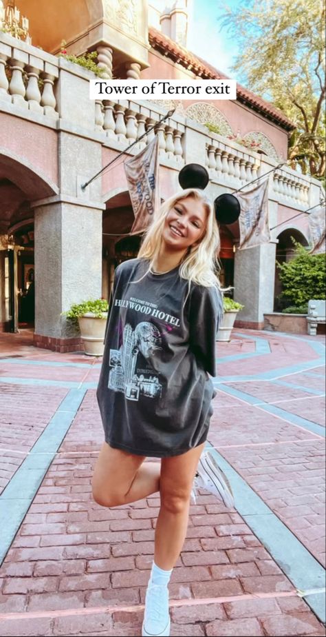 Disney World Pictures Ideas, Disney Poses, Disney Photo Ideas, Disney World Pictures, Tower Of Terror, Disney Photos, Disney Aesthetic, Disney World Trip, Instagram Photo Inspiration