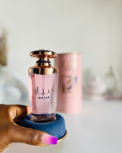 ���🔹LATTAFA MAYAR 🔹Mayar makes you feel confident, feminine, and graceful. The soft floral tones with a hint of sweetness give off a romantic vibe, making it perfect for moments when you want to feel charming and irresistible. It enhances your mood, making you feel like the best version of yourself—elegant and alluring. This fragrance is for women who enjoy soft, sweet, and floral perfumes that leave a lasting impression. Perfect for daytime outings, brunch, and romantic evenings. 🔹Price: N3... Best Version Of Yourself, Romantic Evening, Soft Floral, A Romantic, Feel Confident, Make You Feel, Feel Like, Fragrance, Good Things