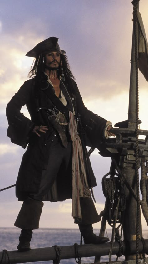 Captain Sparrow, Jake Sparrow, Jack Sparrow Wallpaper, Curse Of The Black Pearl, Pirate Movies, جوني ديب, Kaptan Jack Sparrow, Pirates Life, The Black Pearl