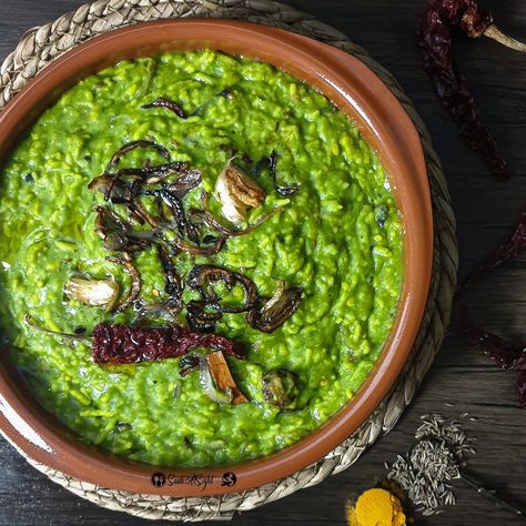 Palak Khichdi Recipe, Khichdi Recipe, Gujarati Cuisine, Biryani Rice, Nourishing Food, Eat Something, Fine Dining Recipes, Vegetarian Restaurant, Youtube Link