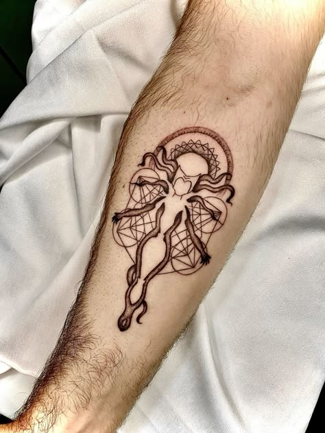 The Scarlet Witch Tattoo, Wandavision Tattoo Ideas, Wanda Tattoo Ideas, Wanda Maximoff Tattoo Ideas, Wanda Tattoos, Dr Strange Tattoo, Wanda Maximoff Tattoo, Wandavision Tattoo, Wanda Tattoo