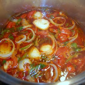 Portuguese Salmon Recipes, Portuguese Fish Stew Recipes, Portuguese Fried Fish, Portuguese Dishes Recipes, Portuguese Fish Stew, Portuguese Fish Recipes, Portuguese Recipes Azorean, Portuguese Food Recipes, Spanish Fish Stew