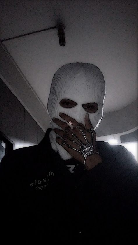 Man Pp, Plain White Mask, Robber Mask, Black Mask Aesthetic, Drill Man, Man Pictures, Boy Post, Mask Aesthetic, Masked Men