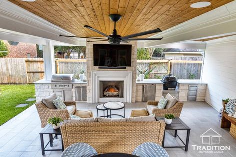 Roofed Outdoor Area, Lanai Ideas Small Outdoor Living, Outdoor Kitchen Seating Area, Outdoor Fireplace Bbq Combo, Covered Outdoor Lounge Area, Backyard Patio Kitchen Ideas, Outdoor Patio Ideas With Kitchen, Outdoor Kitchen Covered Patio, Outdoor Kitchen Under Covered Patio