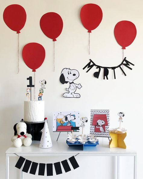 Snoopy Party Ideas Decoration, Snoopy Decorations Birthday Parties, Snoopy Birthday Party Decoration, Snoopy Party Decorations, Snoopy Themed Birthday Party, Ideas De Aniversario, Snoopy Party Ideas, Snoopy Birthday Decorations, Snoopy Decorations