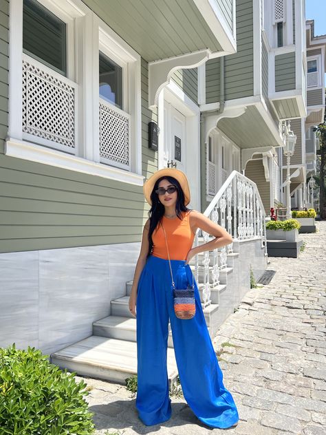 Orange and blue, color blocking, outfit inspo, vacation ootd, summer outfits, 2022 fashion trends. Blue Color Block Outfit, Tampa Bachelorette, Orange And Blue Outfit, Classy Baddie Outfits, Orange And Blue Combination, Blue Summer Outfits, Baddie Outfits Summer, Seasonal Outfits, Blue Combination