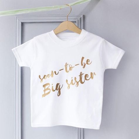 BIG SISTER BABY ANNOUNCEMENT T-SHIRT Big Sister Baby Announcement, Modern Baby Announcement, T-shirt Display, Big Sister Announcement, Big Sister T Shirt, February Baby, December Baby, Shirt Display, Illustrated Gift