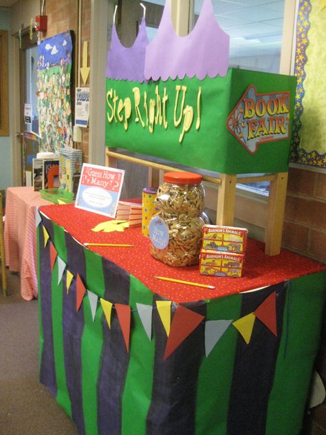 Circus Book Fair Display - Hills Elementary Library, Iowa Book Fair Ideas, Carnival Book, Circus Book, Reading Incentives, Fair Theme, Scholastic Book Fair, Elementary Books, Circus Carnival Party, Library Media Center