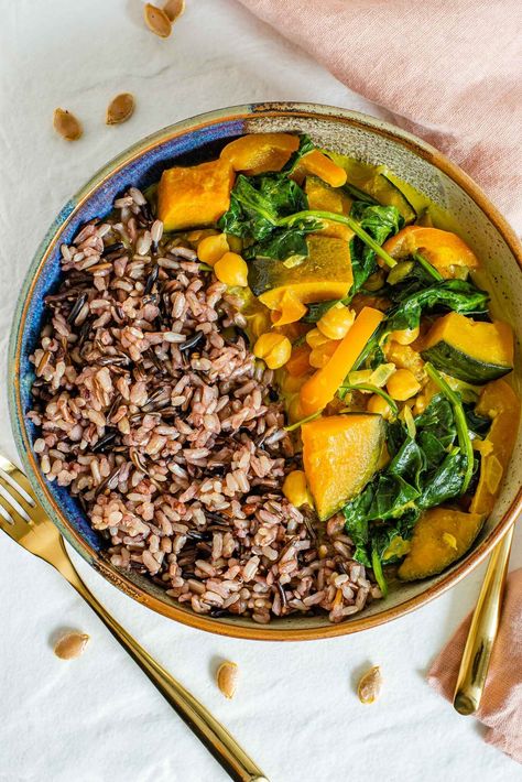 Kabocha Squash Coconut Curry - Simple To Spice • Tasty Thrifty Timely Kobacha Squash, Squash Coconut Curry, Kabocha Squash Recipe, Roasted Kabocha Squash, Squash Curry, Homemade Vegetable Broth, Red Chili Paste, Simple Pantry, Kabocha Squash