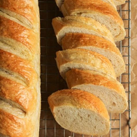 Chewy French Bread - SueBee Homemaker Bread For Soup, Baguette Recipes, French Breads, Nutritional Recipes, Homemade French Bread, Bread Loaves, Chewy Bread, Artisan Breads, French Bread Recipe