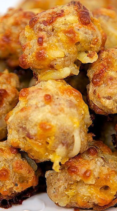 Cream Cheese Sausage Balls, Football Friday, Sausage Balls Recipe, Sausage Hash, Breakfast Sausage Recipes, Hashbrown Recipes, Sausage Balls, Plain Chicken, Breakfast Sausage