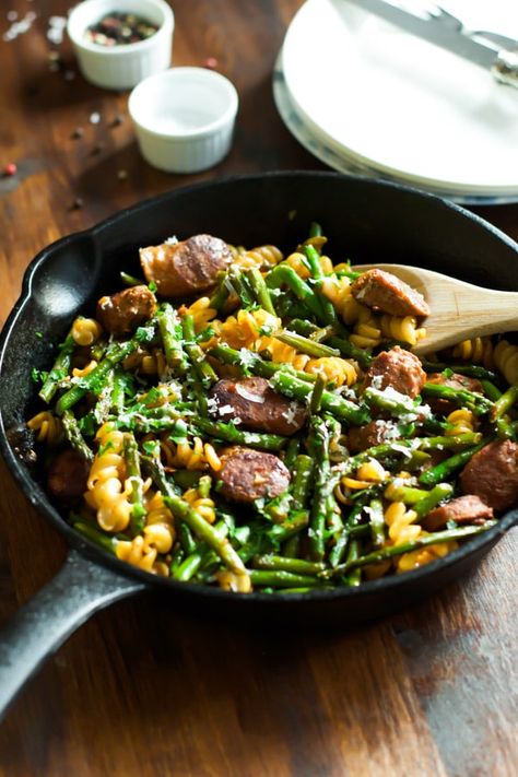 Sausage Asparagus Quinoa Pasta Asparagus Quinoa, Healthy Pasta Alternatives, Quinoa Pasta, Pasta Alternative, 30 Minute Dinners, Asparagus Pasta, Healthy Pastas, Asparagus Recipe, Healthy Dinners