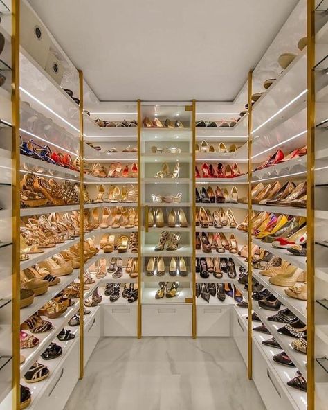 ✨ Shoe Room, Dream Closet Design, Walk In Closet Design, Luxury Closets Design, Desain Pantry, Closet Decor, Dream Closets, Luxury Lifestyle Dreams, Closet Goals