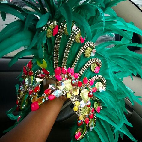 St Vincent carnival headpiece #gingerwirebras #headpiece #vincymas #samba #carnival Brazil Carnival Headpiece, Carnival Headpiece, Carnival Headdress, Brazilian Carnival, Brazil Carnival, Notting Hill Carnival, Carnival Costume, Mardi Gras Decorations, Head Dress