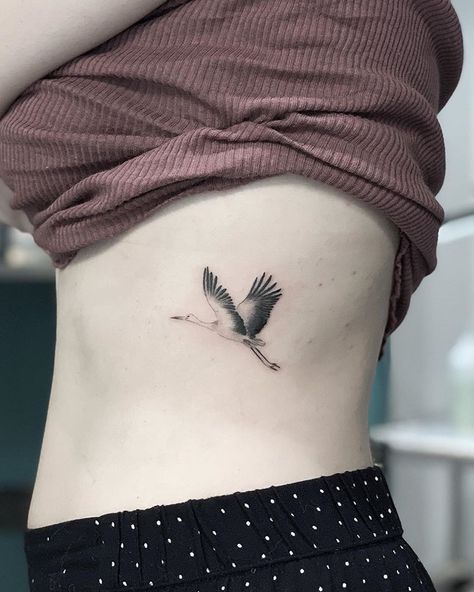 Stork Tattoo, Tattoo Crane, Heron Tattoo, Etching Tattoo, Crane Tattoo, Hawk Tattoo, Tattoos To Cover Scars, Single Needle Tattoo, Upper Arm Tattoos