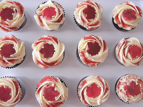 Canada Cupcakes Ideas, Canada Day Cupcakes Ideas, Canada Day Baking, Canada Day Cupcakes, Canadian Party, O Canada, Sweet Snacks Recipes, Snacks Recipes, Canada Day