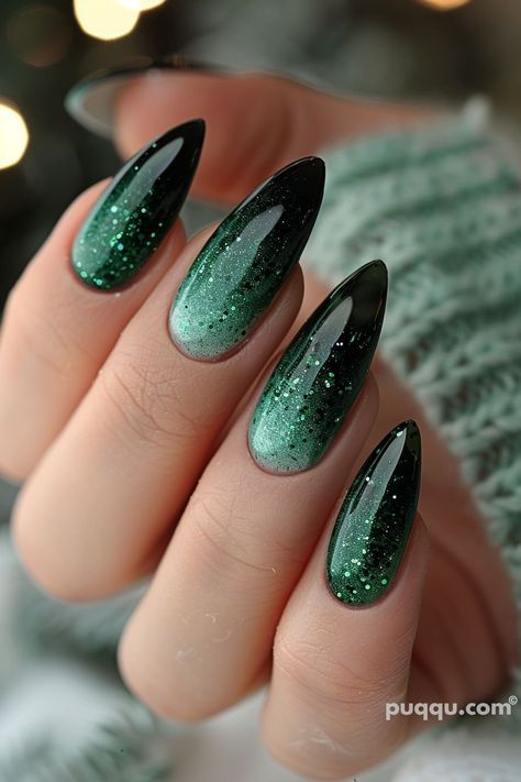 Black Ombre Nails Glitter, Black And Green Ombre Nails, Acotar Inspired Nails, Slytherin Nail Ideas, Fantasy Nails Designs, Wicked Nails Musical, Black And Green Nails Designs, Nails Black And Green, Emerald Green And Black Nails