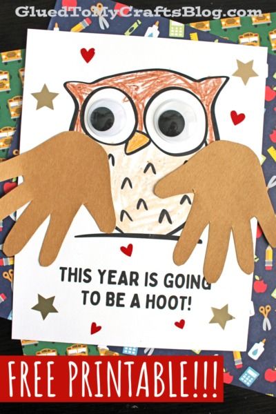 Handprint Owl - This Year Is Going To Be A Hoot Craft Idea - Glued To My Crafts Handprint Crafts For Toddlers, Handprint Owl, Owl Handprint, Back To School For Kids, Owl Preschool, September Art, Owl Craft, Apple Picture, Paper Bag Crafts