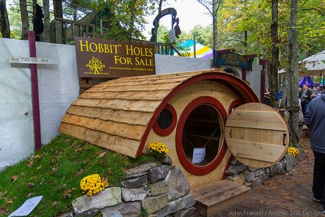 Woodshire Hobbit Hole at King Richard's Faire Hobbit Shire, Small Cabin Designs, Mini Cabins, Sleeping Pods, Kids Play Spaces, Red Pear, Hobbit Hole, Tree Carving, Hobbit House