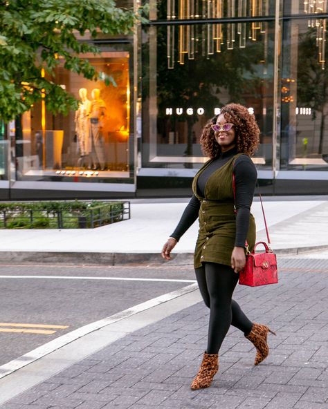 Snake Print Boots Outfit Fall, Snake Print Boots Outfit Winter, Urban Ankle-high Boots For Fall Season, Snake Print Booties Outfit, Leopard Print Boots Outfit, Snake Print Boots Outfit, Fall Brunch Outfit, Print Boots Outfit, Brunch Outfits Fall